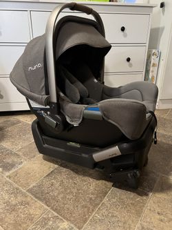 Nuna Baby Car seat