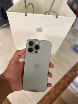 iPhone 15 Pro Max 