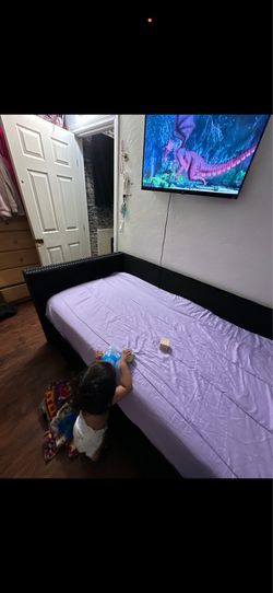 Full Twin Bed