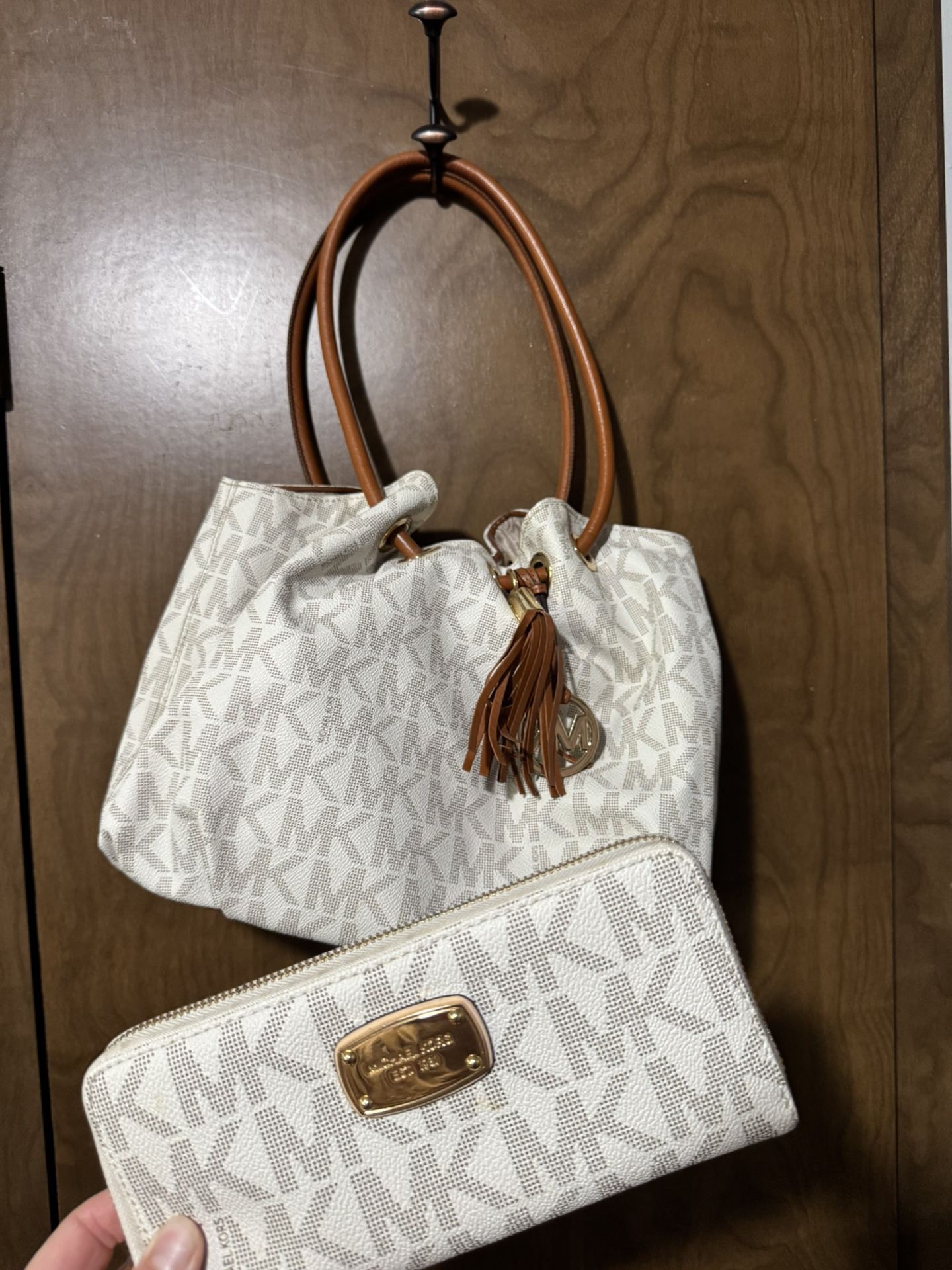 Michael Kors Purse & Wallet 