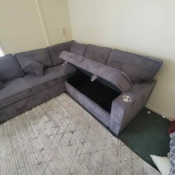 New 90x90 Sleeper Sectional Couch With Storage 