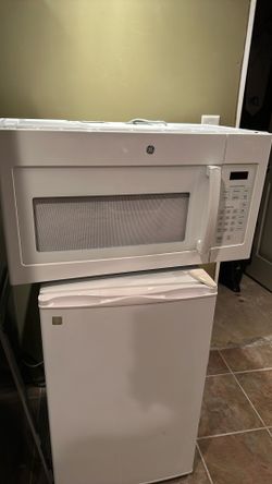GE Microwave White 