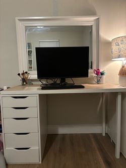 Work Desk