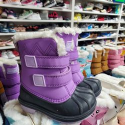 New Snow Boots Size 5 