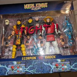 Scorpion vs Raiden (Mortal Kombat Klassic) Deluxe 2-Pack 7" Figures - McFarlane