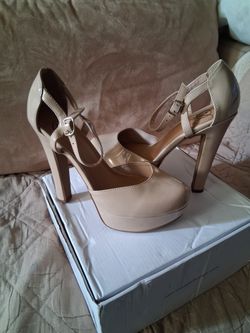 D Platform 5" Heel Shoes Size 7.5