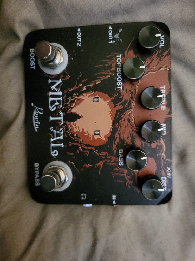 Rowin METAL Distortion/Boost Pedal