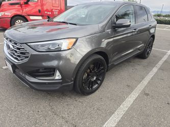 !2019 Ford Edge Titanium