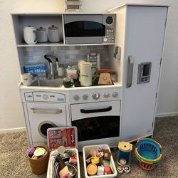 Play Kitchen 