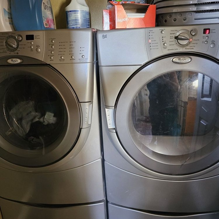 WHIRLPOOL DUETS WASHER & DRYER-FRONTLOADERS