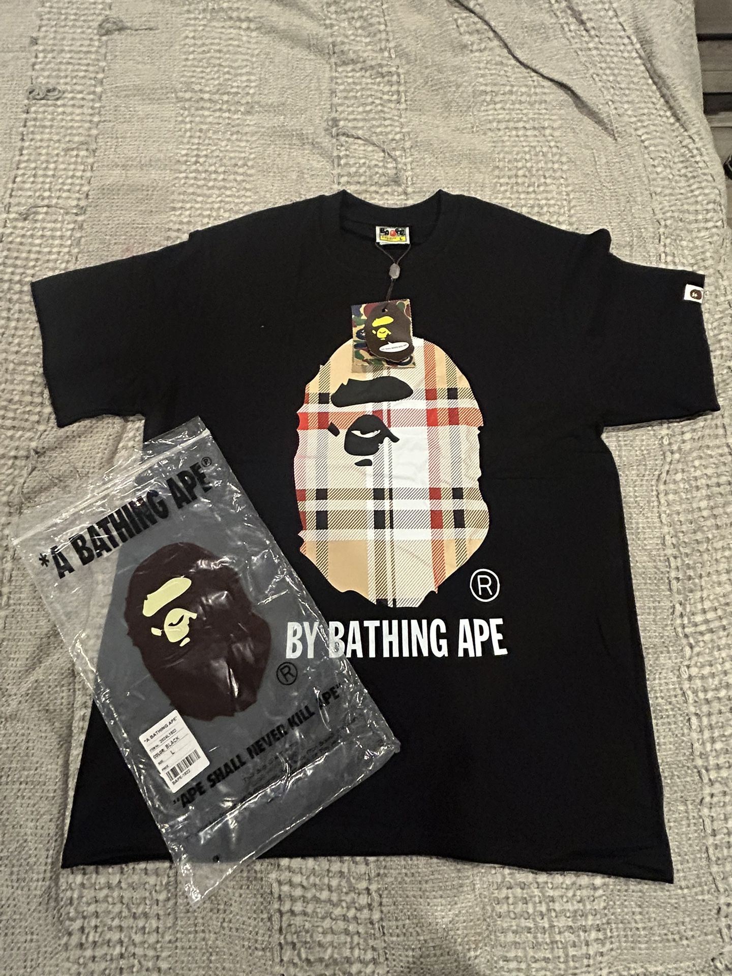 Bape Burberry Color Men’s Size Large 60$