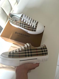 Men Burberry Shoes Size 9