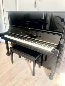 1988 Yamaha U3A upright piano