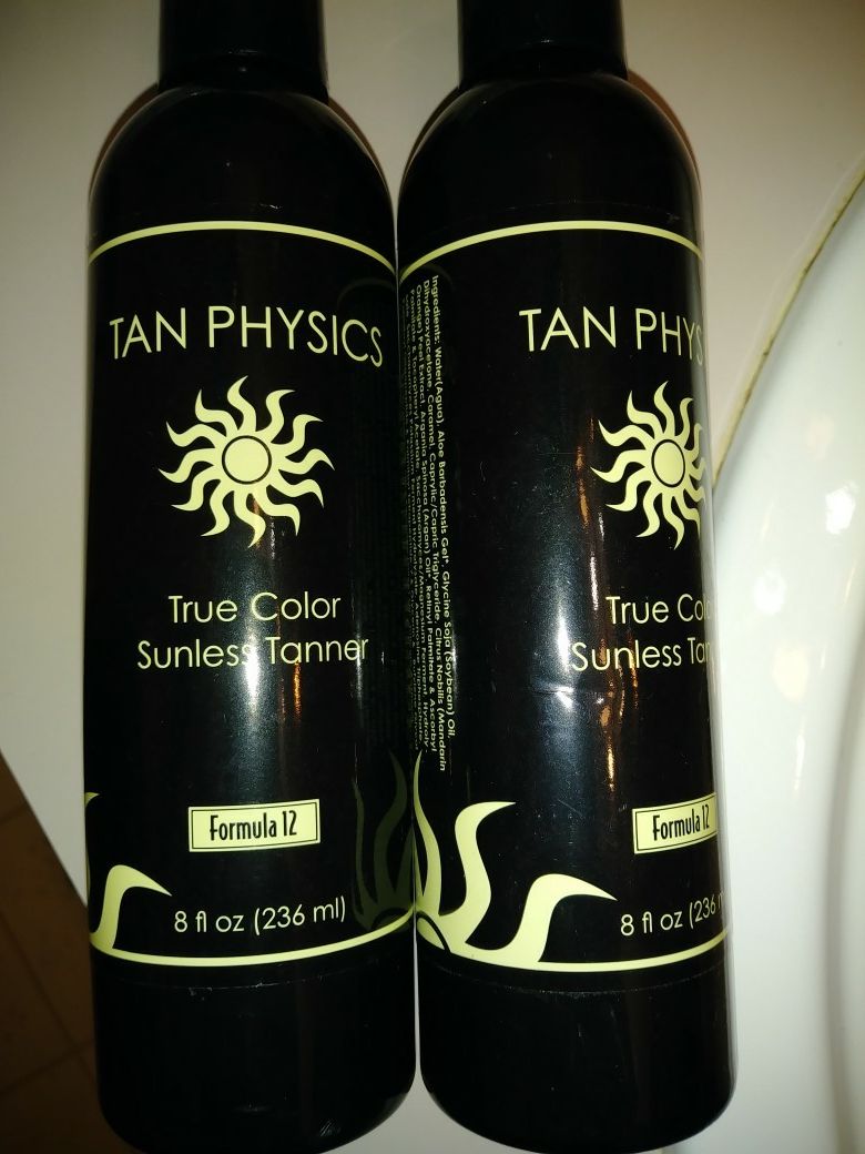 Brand new tan physics self tanner lotion. No tanning beds needed. No ORANGE STREAKS OR BLOCHY ORANGE COLOR! Has vitimans to tighten skin.