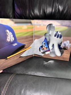 OG Slick LA Hands 1992 8in Blue/White