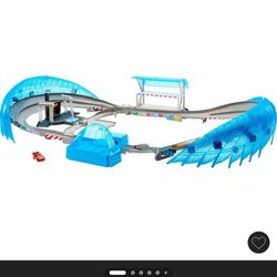 Lightning McQueen Race Track