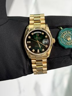 Authentic 36mm Rolex Day Date Green Ombre Diamond dial 18K SOLID GOLD