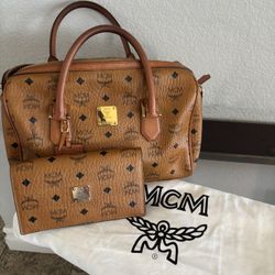 100% authentic MCM Purse And Wallet Heritage Collection