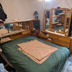 8-piece Queen Sized Captain's Bed Bedroom Set
