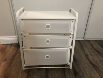 IKEA LOTE 3 drawer chest for Sale in Alhambra CA OfferUp