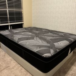 Queen size Mattress 