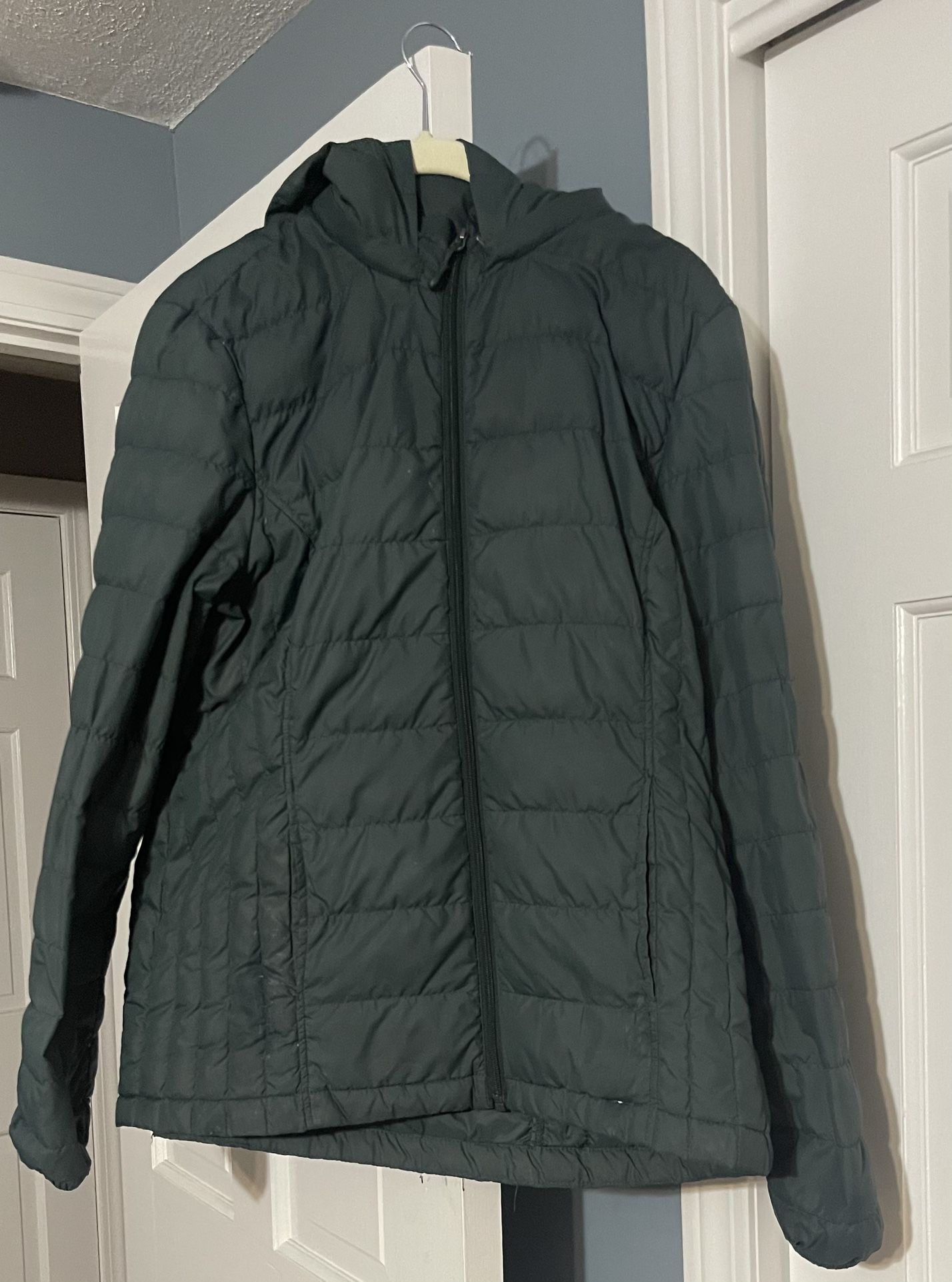 Green Women's Light Weight Puffer Jacket