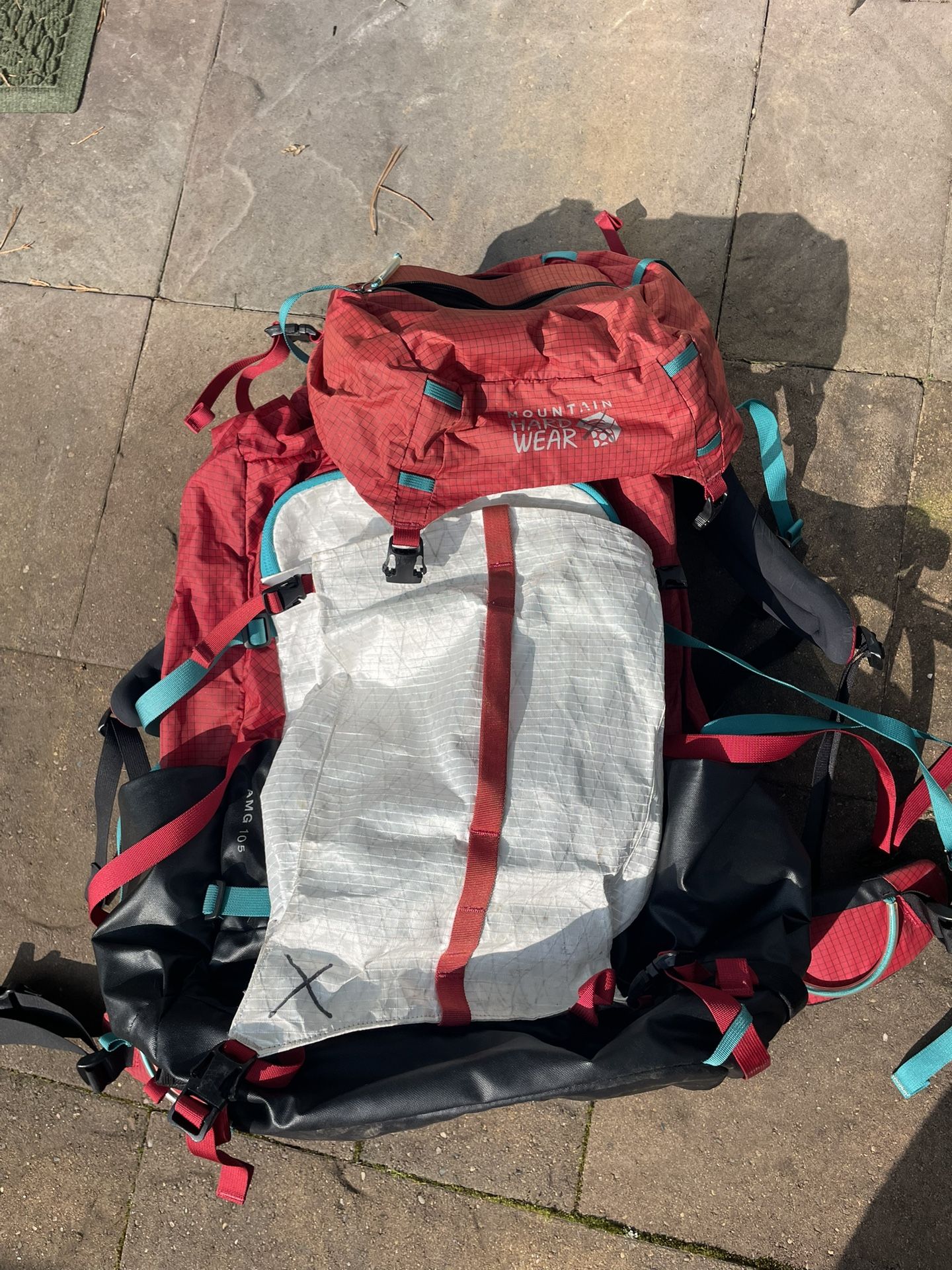 Mountain Hardware AMG 105 Mountaineering Hiking Backpack 