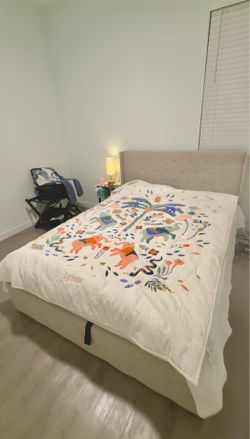 Queen Size Storage Bed Frame with Headboard
