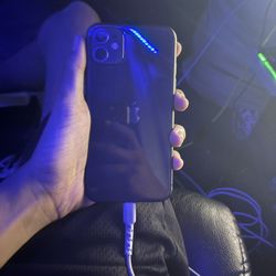 iPhone 11 64gb Carrier Unlocked Broken Screen