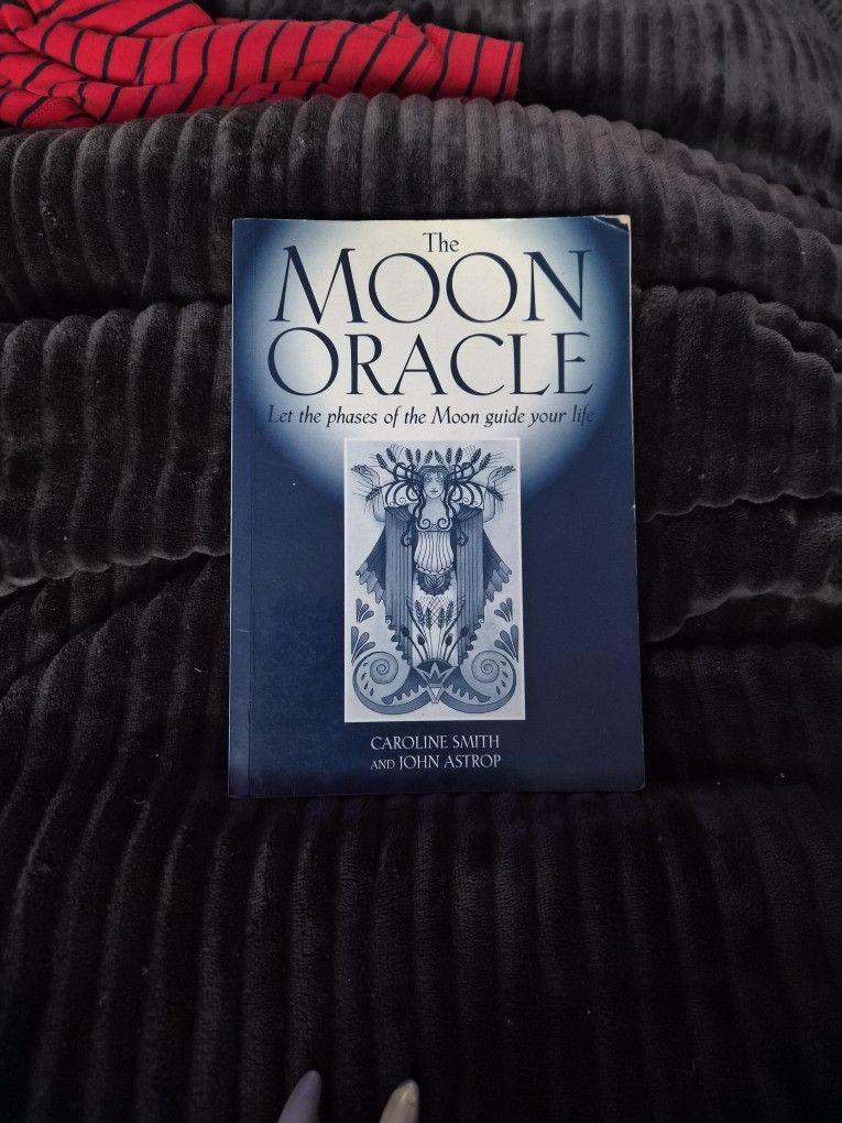 The Moon Oracle