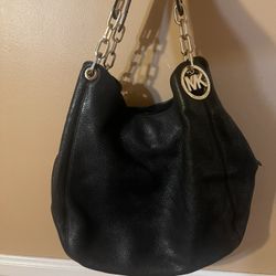 Michael Kors Black Shoulder Bag for Sale in West Covina, CA - OfferUp