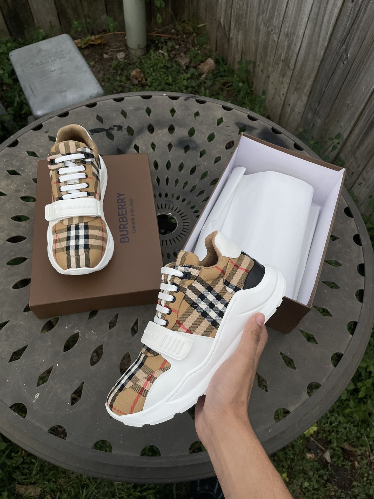 Burberry shoes