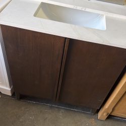 30 in vanity bathroom $399