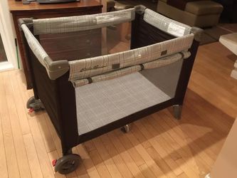 Eddie Bauer Playpen