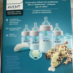 Philips AVENT Anti-Colic Baby Bottle with AirFree Vent Newborn Gift Set with Snuggle