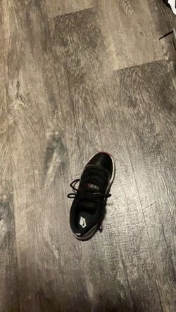Jordan 11 RETRO LOW  FOR SALE SIZE 3Y