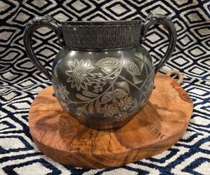 ANTIQUE Silver-Plated VICTORIAN ERA Sugar Bowl/Vase/Decorative Piece Rockford Silver Co Quadruple Plated marked 972