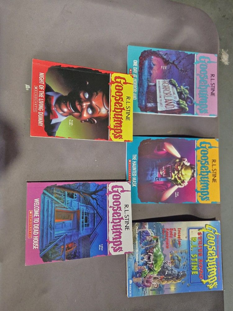 Goosebumps Books With Tin
