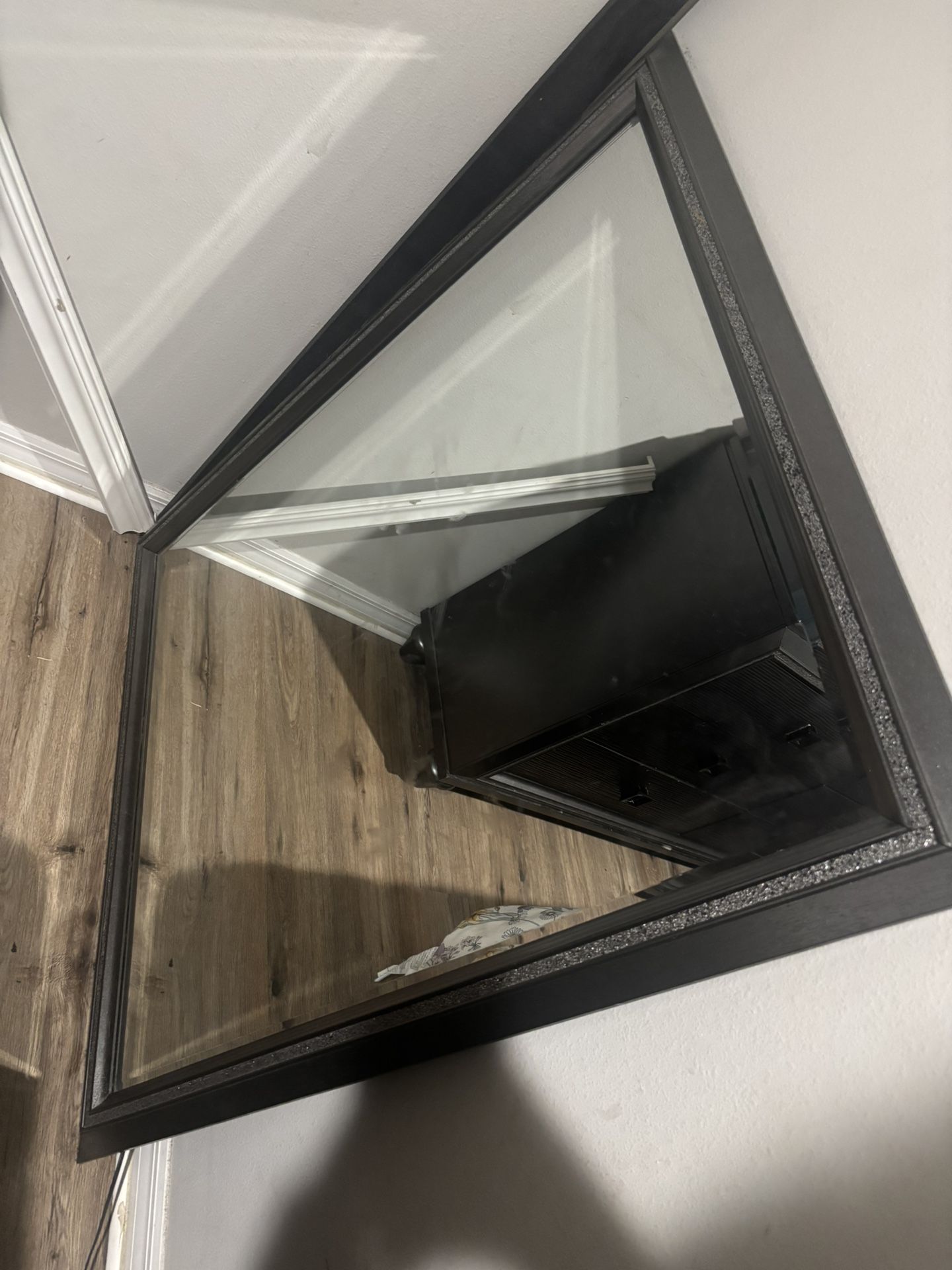 Grey Glitter Body Mirror