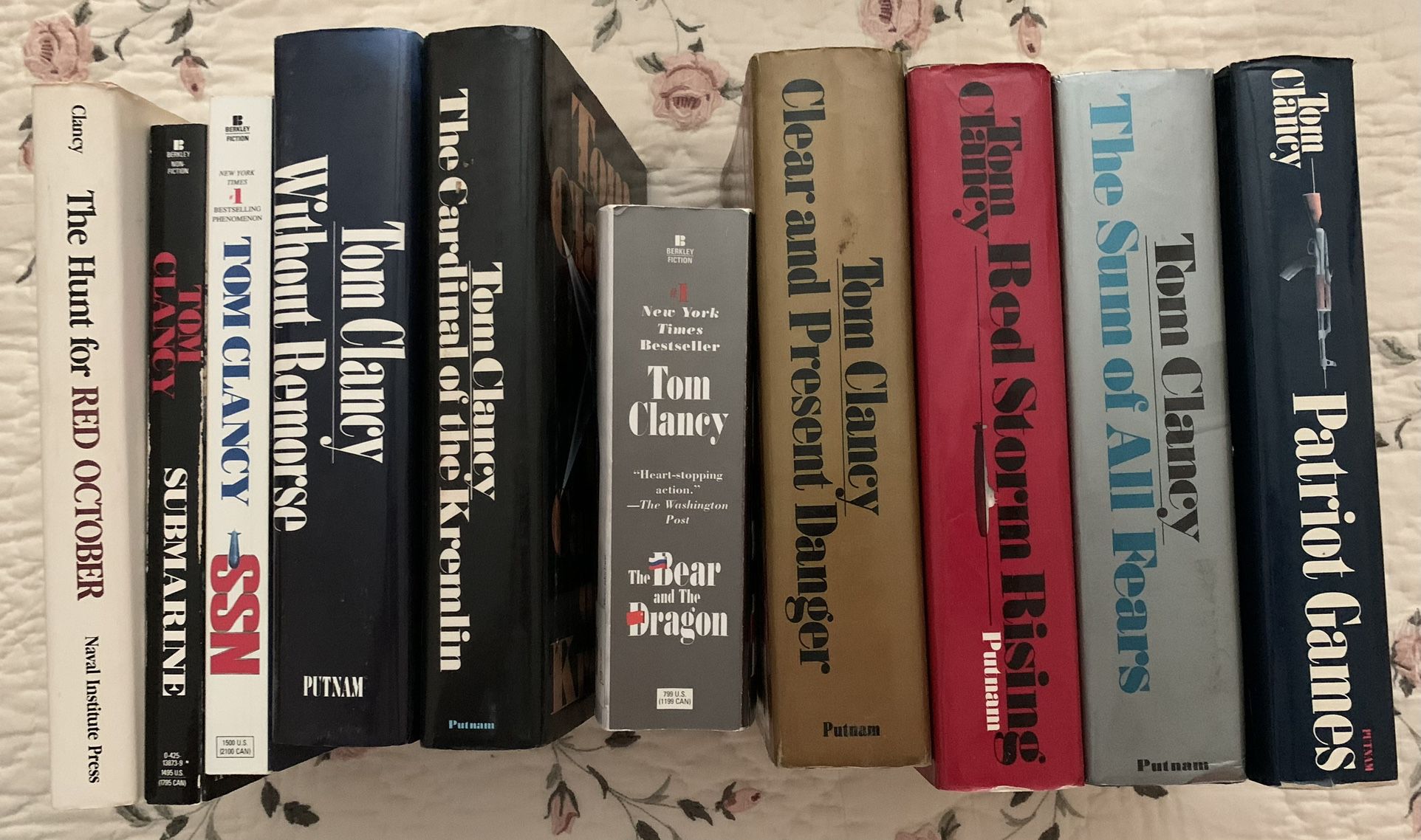 Tom Clancy Books (10)