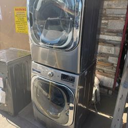 LG Mega Capacity  Square Door Washer And Dryer Front Load 