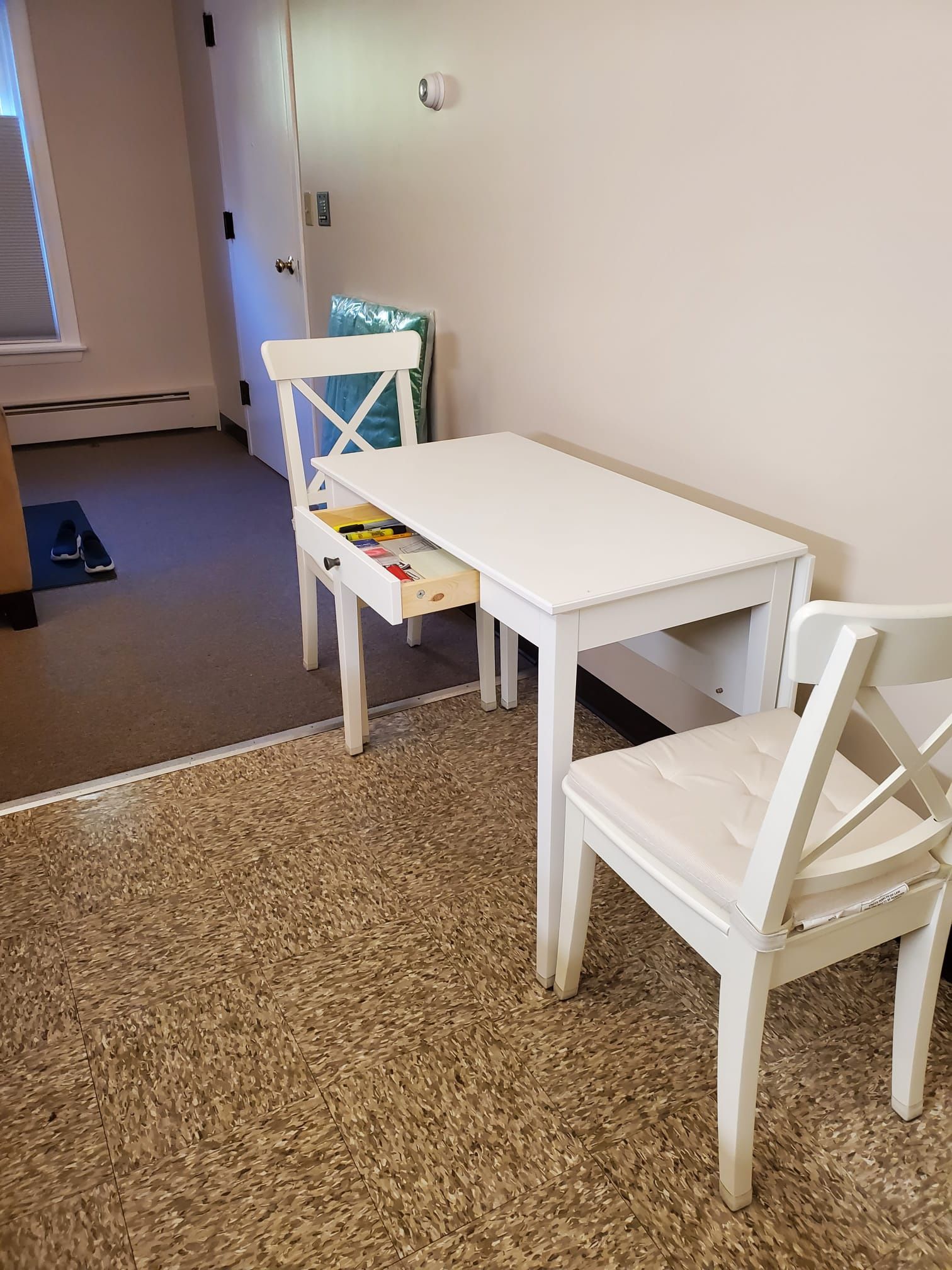 White Expandable Dining Table With 2 Chairs