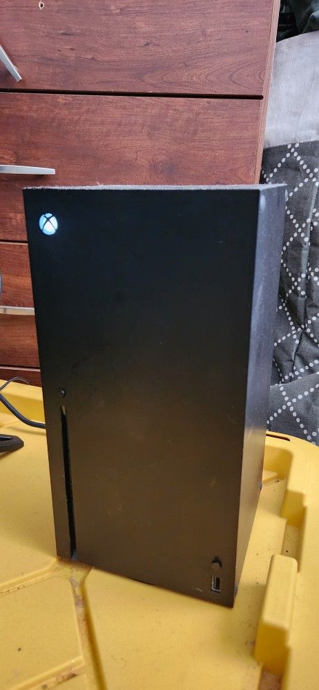 Xbox One X Gaming Bundle