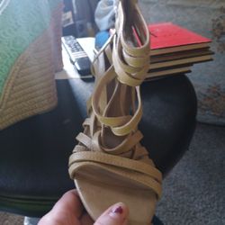 Size 6 1/2 Cute Heels