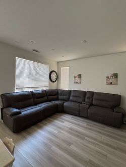 Marcus Grey 6 Piece Sectional Sofa