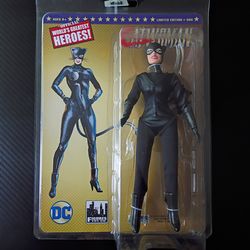 Rare Catwoman regular limited to 500 - NEW SEALED DC Collectable