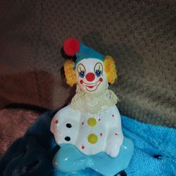 Vintage Porcelain Clown Figuring