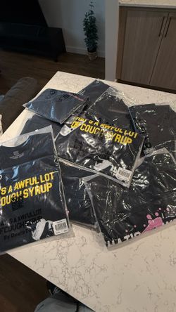 GRAPHIC T SHIRTS