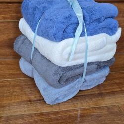 4 Microfiber Towel 54" x 26"