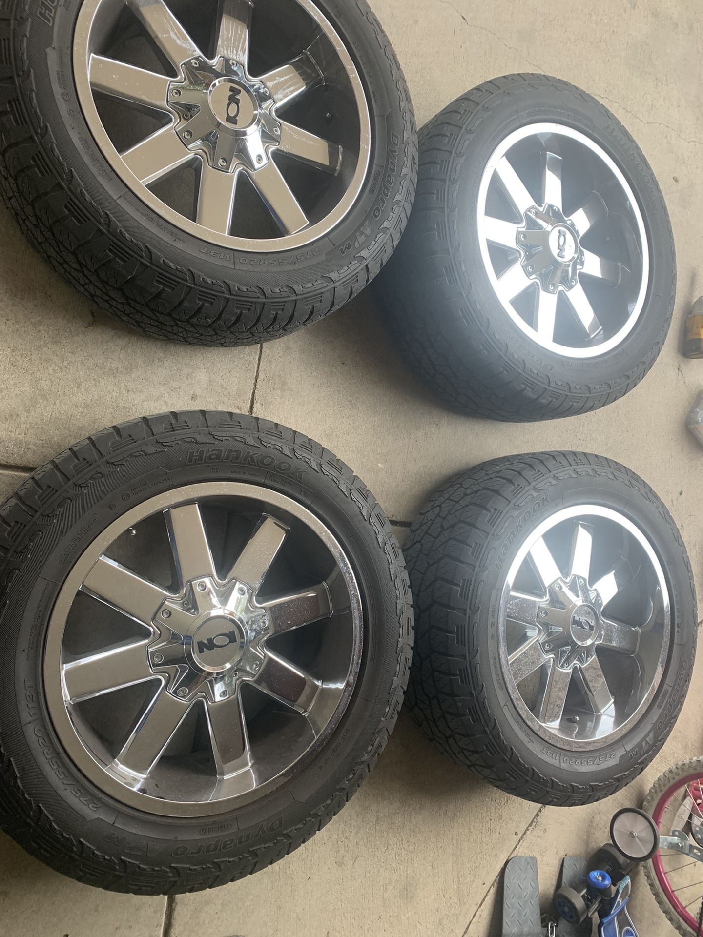 20x9 6 Lug Universal